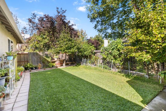 2857 MAYBROOK Dr, Sacramento, CA 95835