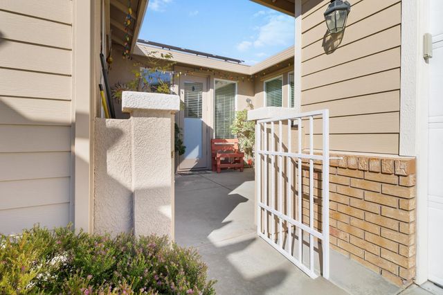 2857 MAYBROOK Dr, Sacramento, CA 95835