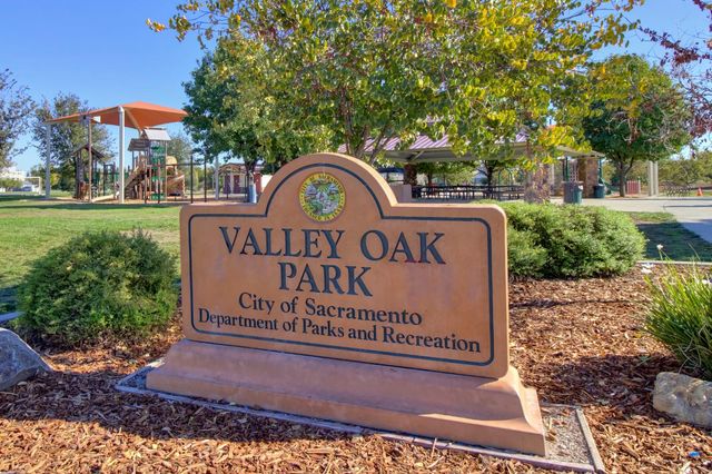 2857 MAYBROOK Dr, Sacramento, CA 95835