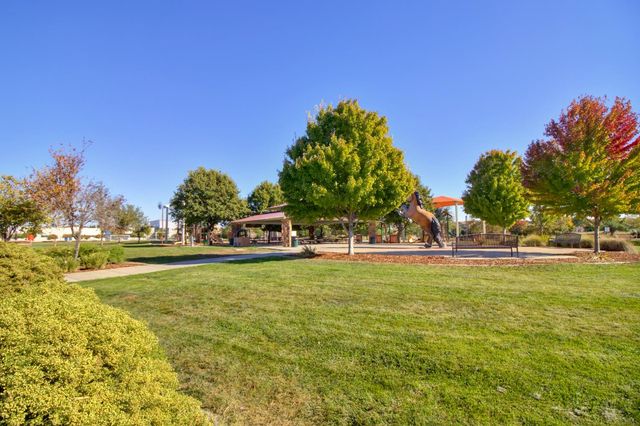 2857 MAYBROOK Dr, Sacramento, CA 95835