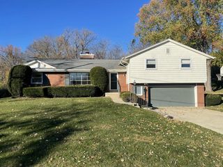 7425 N Redwood ROAD, Glendale, WI 53209