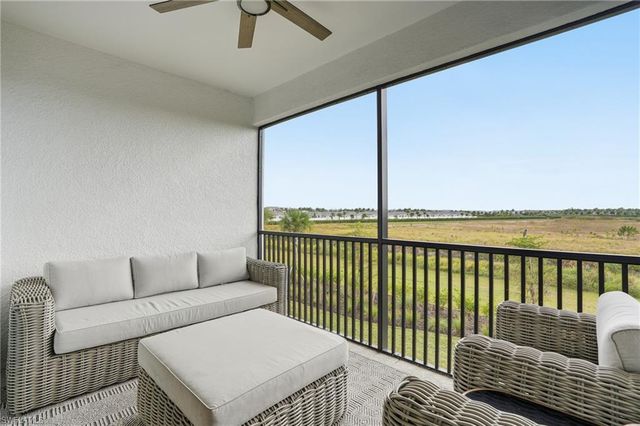 11851 Venetian Lagoon DR # 202, Fort Myers, FL 33913