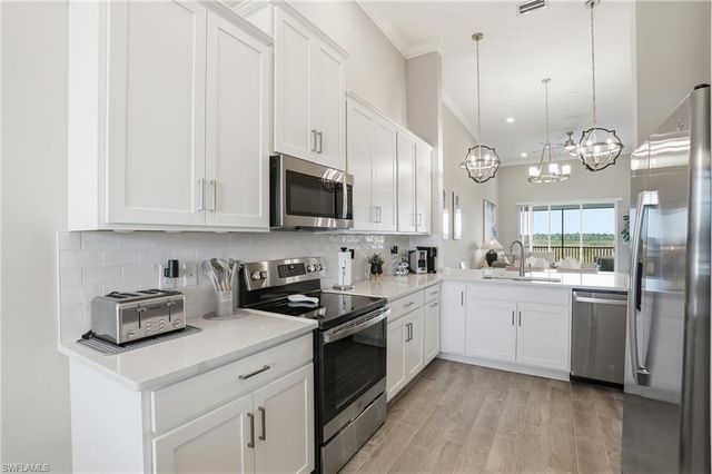 11851 Venetian Lagoon DR # 202, Fort Myers, FL 33913