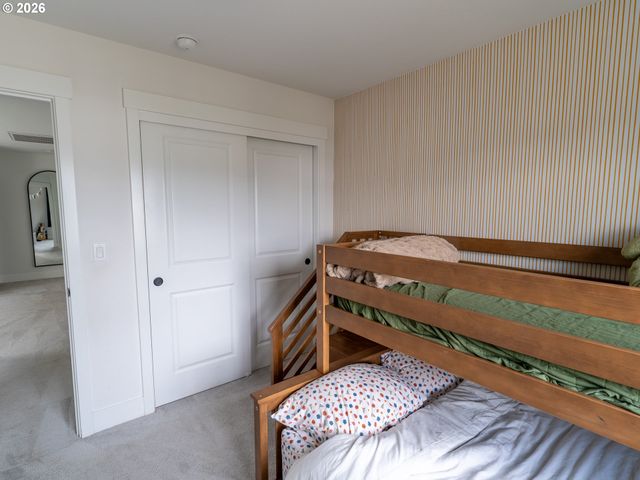 11870 Se HORSE TAIL FALLS Way, Happy Valley, OR 97086