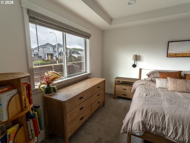 11870 Se HORSE TAIL FALLS Way, Happy Valley, OR 97086