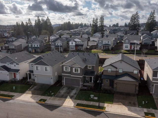 11870 Se HORSE TAIL FALLS Way, Happy Valley, OR 97086