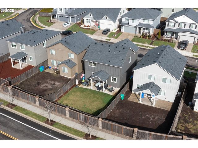 11870 Se HORSE TAIL FALLS Way, Happy Valley, OR 97086