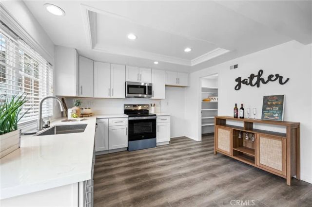 4469 Larwin Ave, Cypress, CA 90630