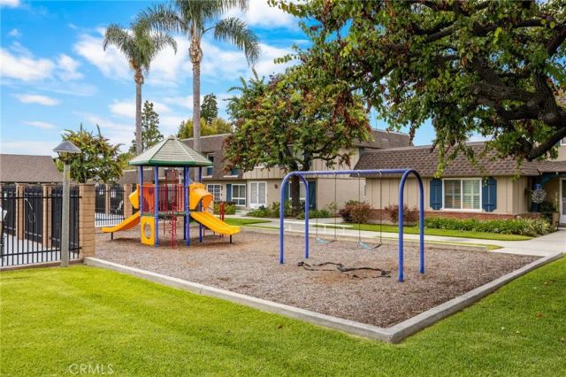 4469 Larwin Ave, Cypress, CA 90630