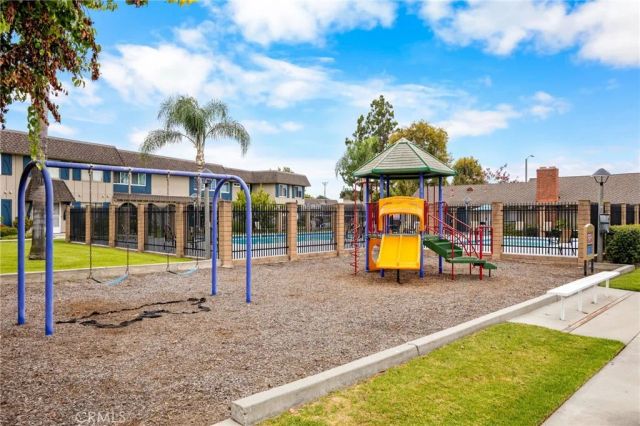 4469 Larwin Ave, Cypress, CA 90630