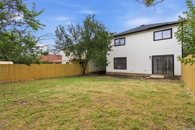 6619 BARTON ROCK RD, San Antonio, TX 78239