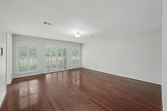 23 Amherst Court, Conroe, TX 77304
