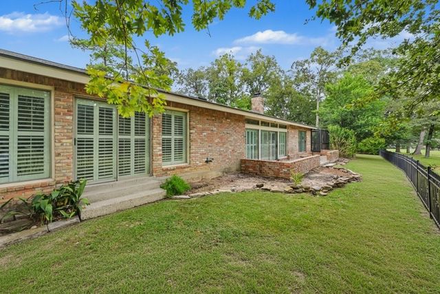 23 Amherst Court, Conroe, TX 77304