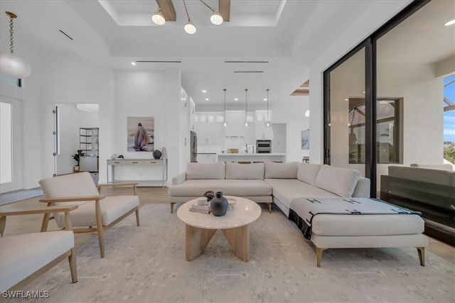 18018 Greenwood DR, Naples, FL 34114