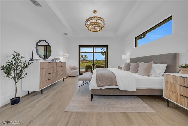 18018 Greenwood DR, Naples, FL 34114