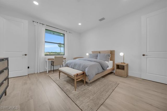 18018 Greenwood DR, Naples, FL 34114