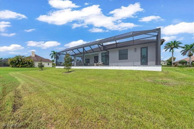 18018 Greenwood DR, Naples, FL 34114