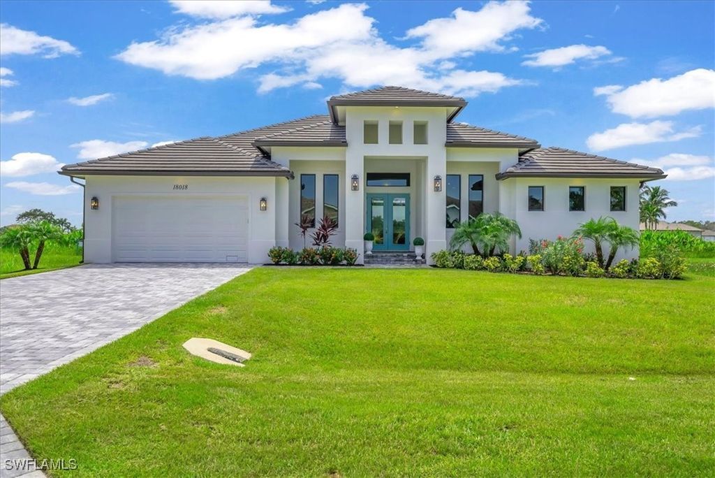 18018 Greenwood DR, Naples, FL 34114