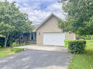 130 Chestnut Court, Crossville, TN 38555