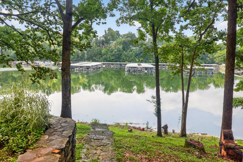 656 Chimney Rock Road, Harrodsburg, KY 40330