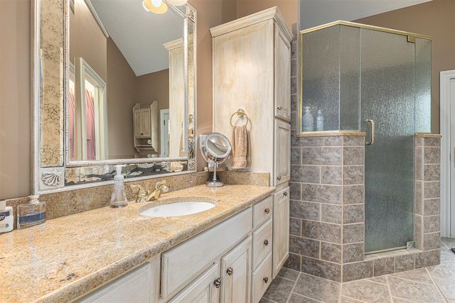 4849 Indian Creek Drive, Jackson, MI 49201