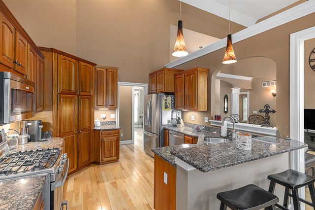 4849 Indian Creek Drive, Jackson, MI 49201