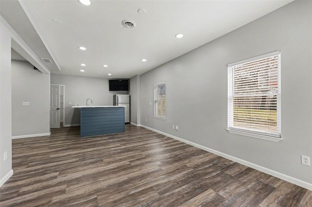 4849 Indian Creek Drive, Jackson, MI 49201