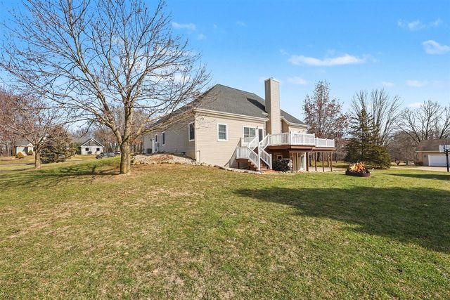 4849 Indian Creek Drive, Jackson, MI 49201