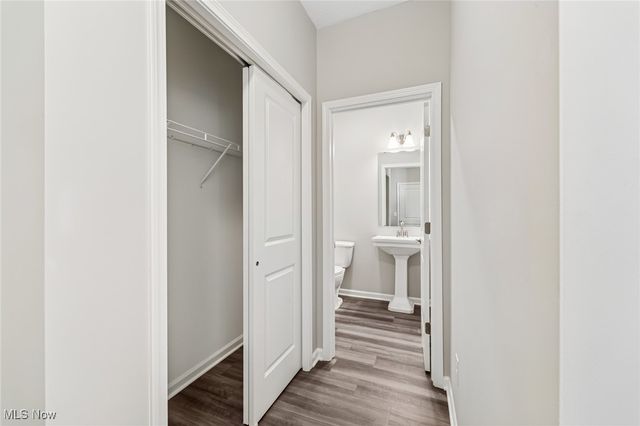 3382 Buckeye Trail, Green, OH 44685