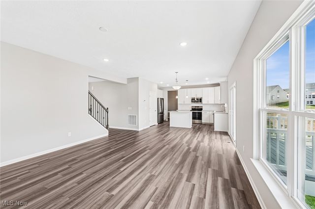 3382 Buckeye Trail, Green, OH 44685