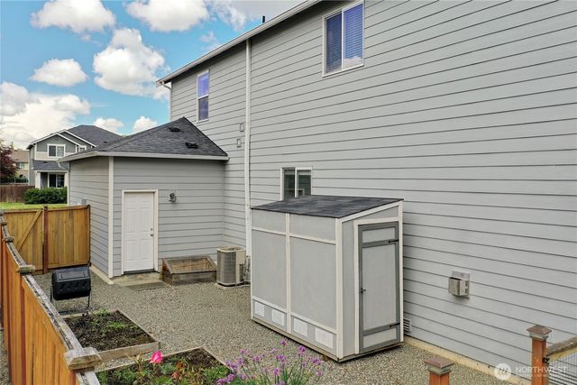 214 Fielding Street NE, Orting, WA 98360