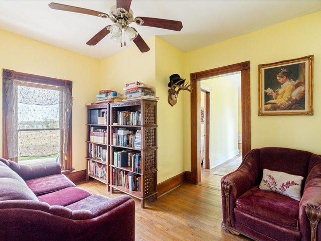 114 Washburn Avenue W, Backus, MN 56435