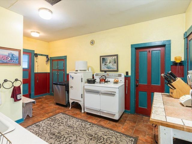 114 Washburn Avenue W, Backus, MN 56435