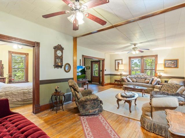 114 Washburn Avenue W, Backus, MN 56435