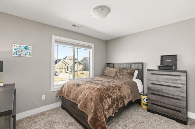 14308 Oakwood Drive, Urbandale, IA 50323