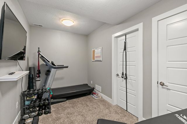 14308 Oakwood Drive, Urbandale, IA 50323