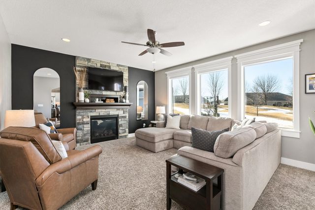 14308 Oakwood Drive, Urbandale, IA 50323
