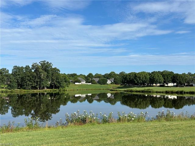 164 Pinewood Lane 102, Bermuda Run, NC 27006