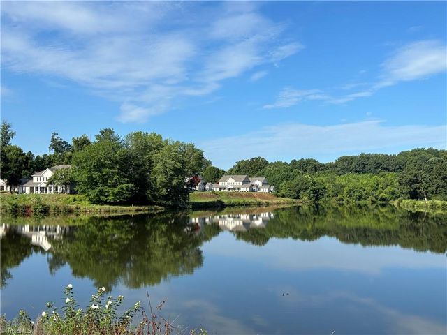 164 Pinewood Lane 102, Bermuda Run, NC 27006