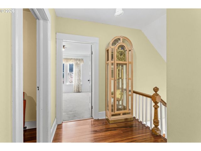 3027 Se BELMONT St, Portland, OR 97214