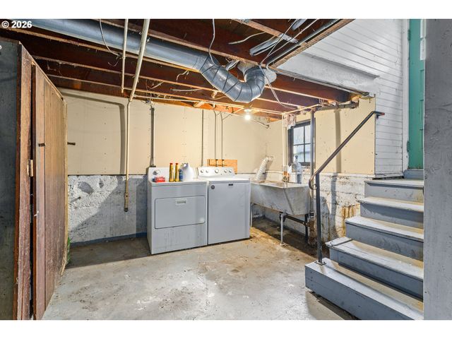 3027 Se BELMONT St, Portland, OR 97214