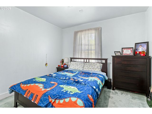 3027 Se BELMONT St, Portland, OR 97214