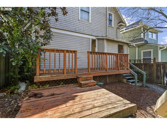 3027 Se BELMONT St, Portland, OR 97214