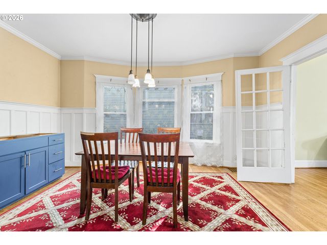 3027 Se BELMONT St, Portland, OR 97214