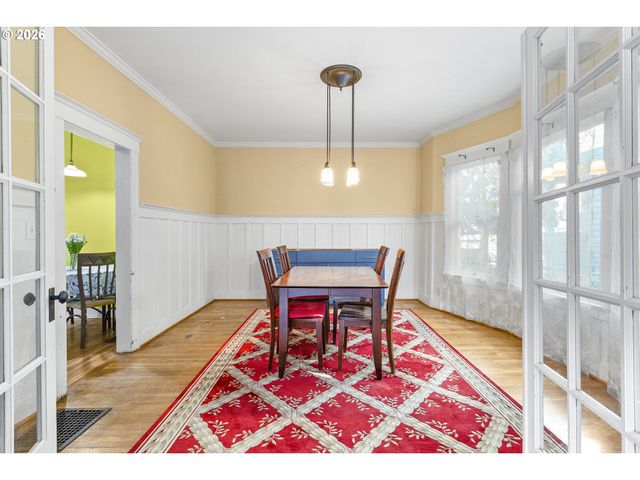 3027 Se BELMONT St, Portland, OR 97214