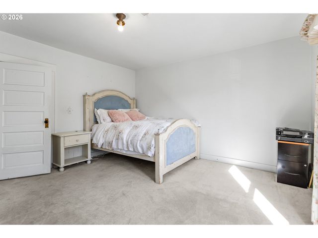 3027 Se BELMONT St, Portland, OR 97214