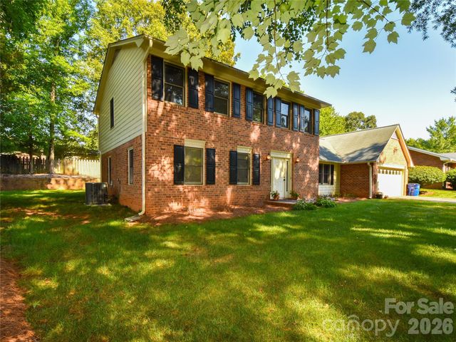 792 Reaford Road, Winston Salem, NC 27104