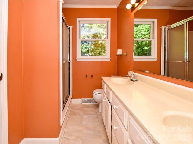 792 Reaford Road, Winston Salem, NC 27104