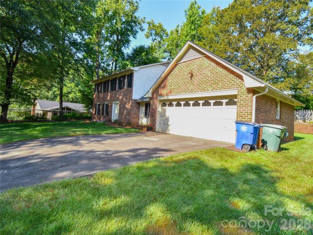 792 Reaford Road, Winston Salem, NC 27104