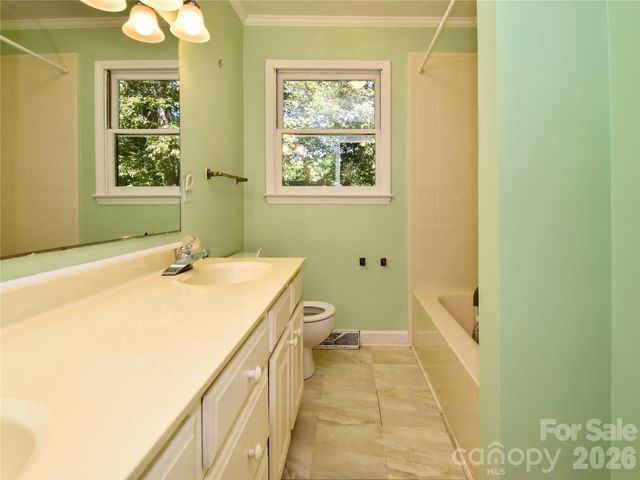 792 Reaford Road, Winston Salem, NC 27104